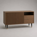 Meuble TV bas en MDF effet noyer avec porte rainurée tiroirs et niche ouverte 180 x 40 x 55 cm